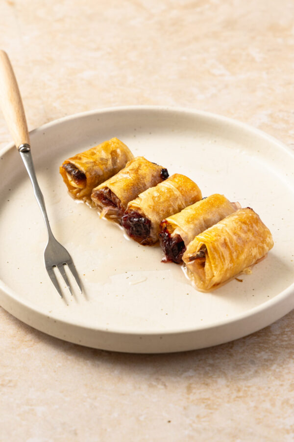 Baklava Višnja  porcija 5kom