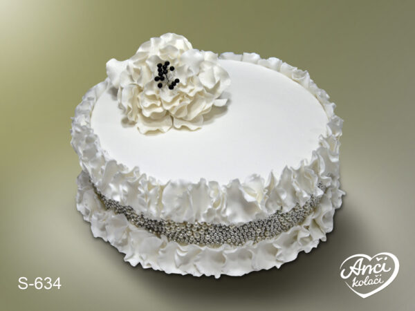 Okrugla elegantna torta